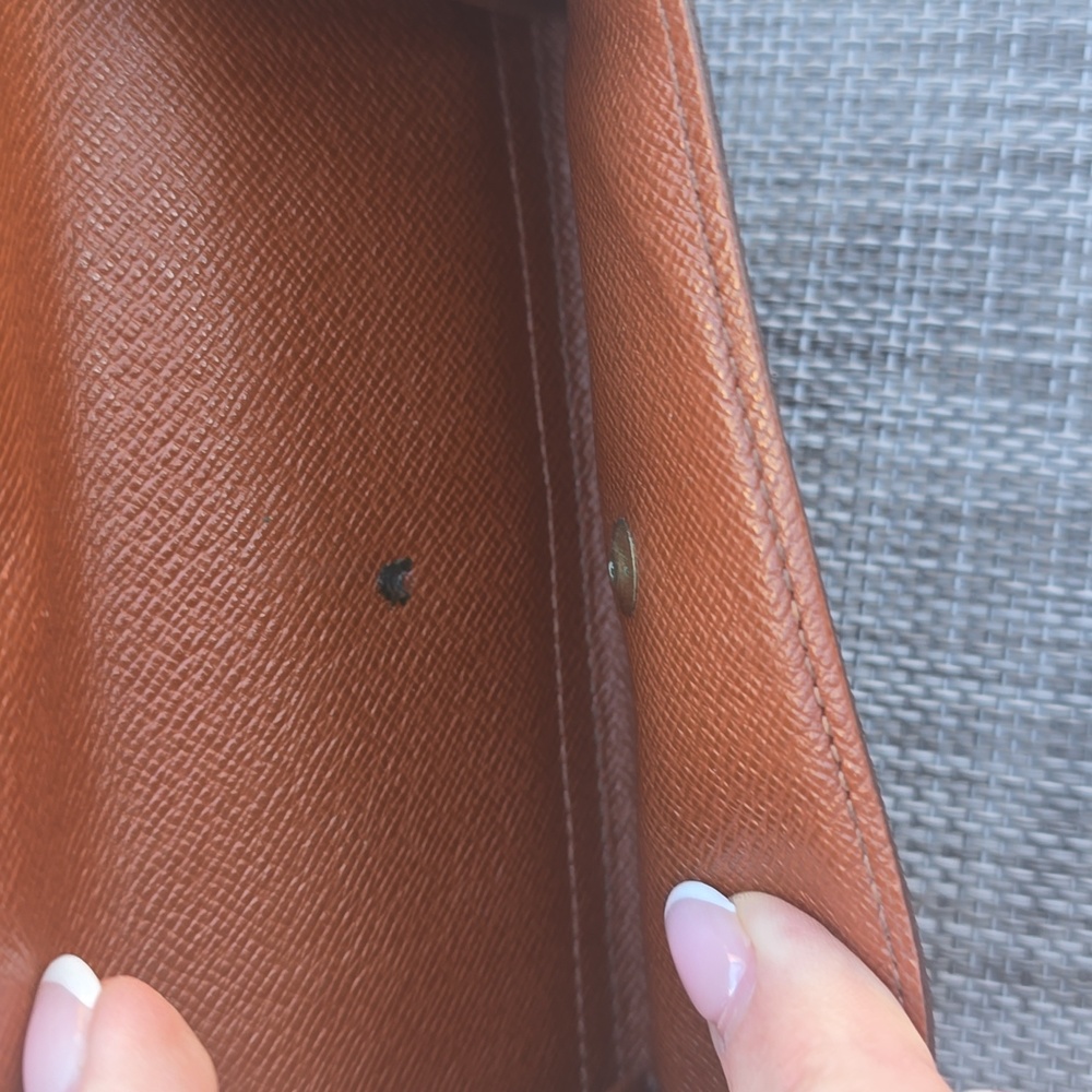 Free With $200 Purchase Louis Vuitton Monogram Wallet - Picture 9 of 14